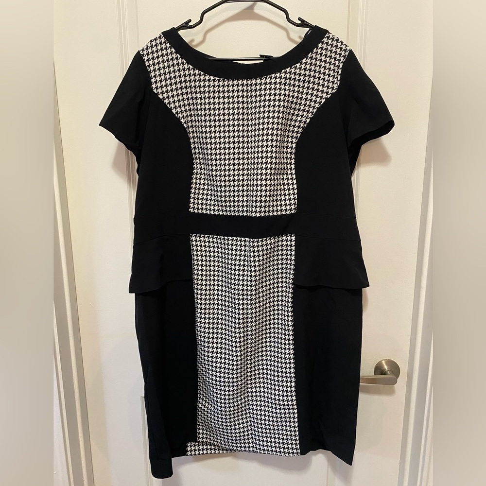 Glamour Black and White Patterned Midi Dress